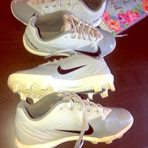 Softball cleats
